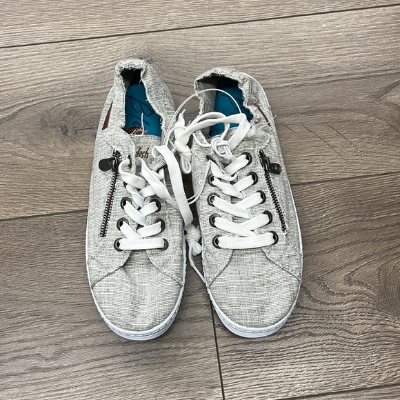🥳HP🥳 Blowfish Pinstriped Lace Up Zipper Sneakers - Picture 2 of 8
